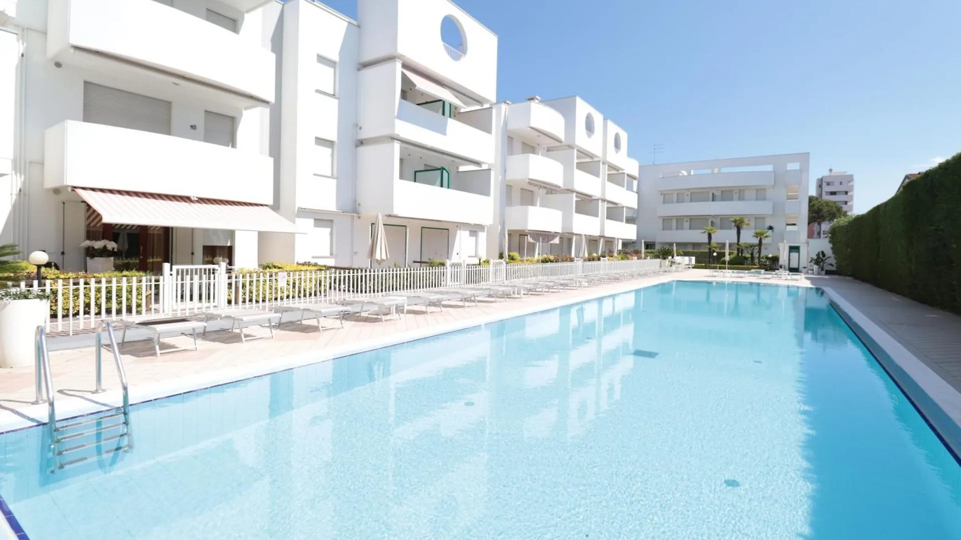 Papaya - Immobiliare Living Apartment Lido di Jesolo 0*,